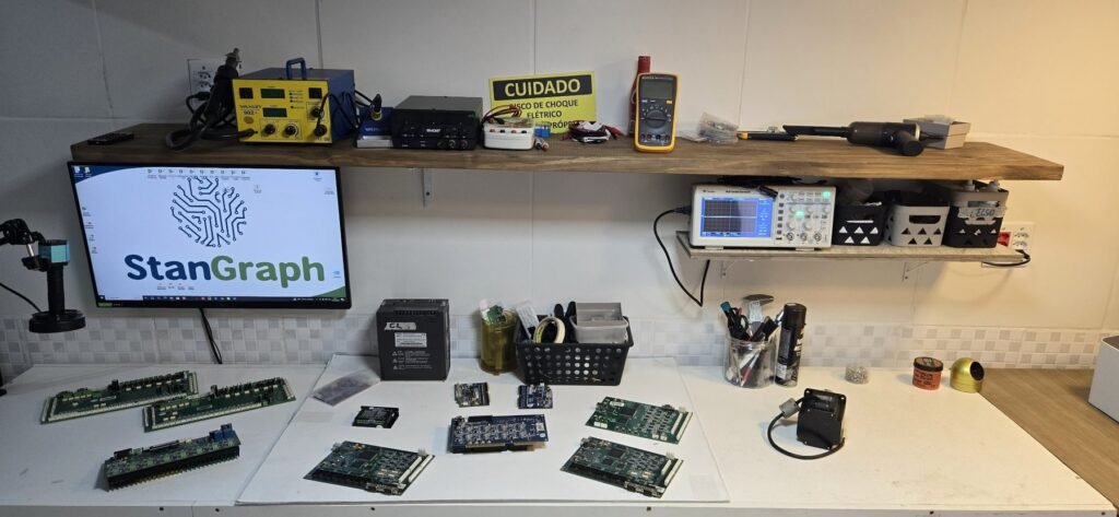 Laboratório da StanGraph para reparo de placas eletrônicas